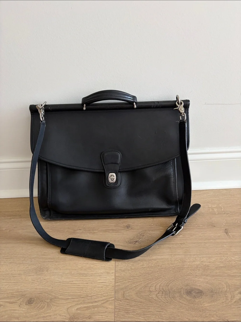 Classic Black Leather Briefcase - Unbranded